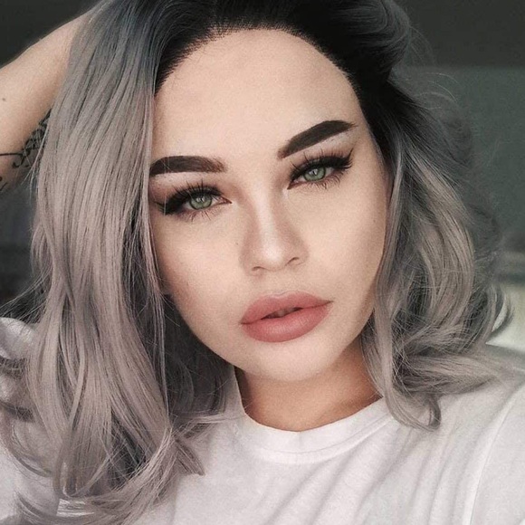 🦄 12” GREY OMBRESHORT BODY WAVY BOB LACE FRONT WIGARRIVES NEW💖